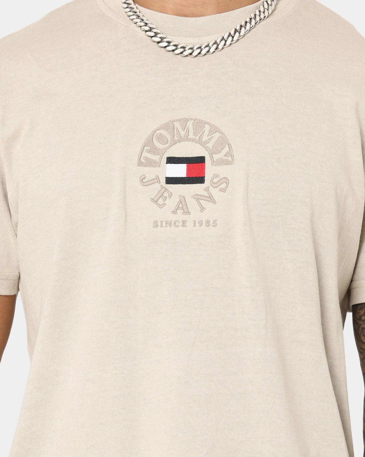 Tommy Jeans Timeless Circle T-Shirt Savannah Sand